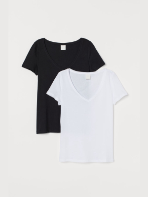 2-pack V-neck T-shirts