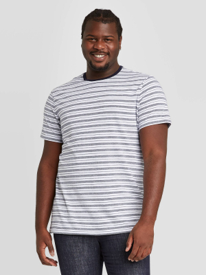 Men's Jacquard Big & Tall Athletic Fit Short Sleeve Novelty Crewneck T-shirt - Goodfellow & Co™ White