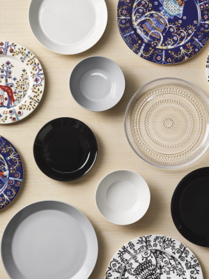 Kastehelmi Plate In Various Sizes & Colors Design By Oiva Toikka For Iittala