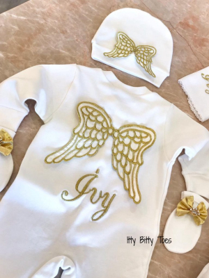 Angel Wings Embroidered Baby Set (gold)