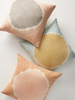 Flower-dyed Ardel Pillow