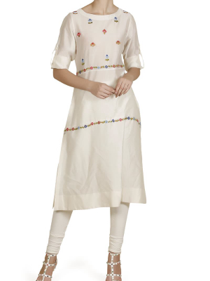 Embroidered Panelled Kurta