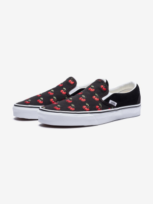 Classic Slip-on (cherries) - Black