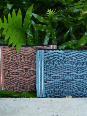 Ocean Tribal Clutch