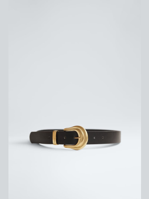 Belt With Raised Buckle