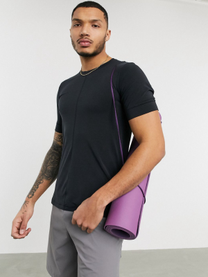 Nike Yoga Dry T-shirt In Black