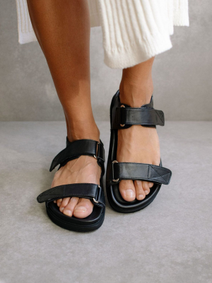 Traveller Hook Loop Sandals | Black