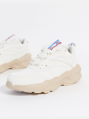 Reebok Aztrek Double Sneaker In Chalk