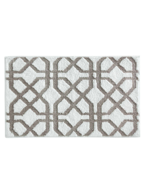 Trellis Geometric Bath Rug White - Idesign