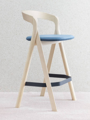 Diverge Stool