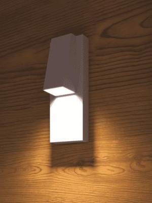 Peak Outdoor Wall Sconce