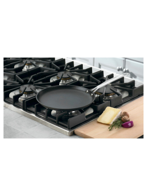 Cuisinart Chef's Classic 10" Non-stick Hard Anodized Round Griddle/crepe Pan - 623-24