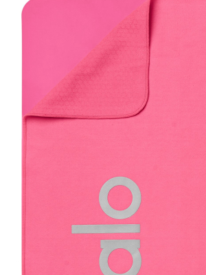 Grounded No-slip Towel - Hot Pink