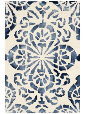 Garred Medallion Area Rug - Safavieh