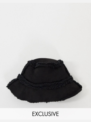 Collusion Unisex Bucket Hat In Faux Suede And Teddy