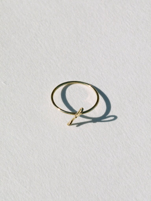 Petite Angled Ribbon Ring