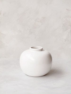 Jade Ring Vase, White