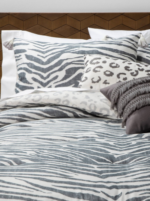 Iris Zebra Comforter Set Charcoal - Opalhouse™