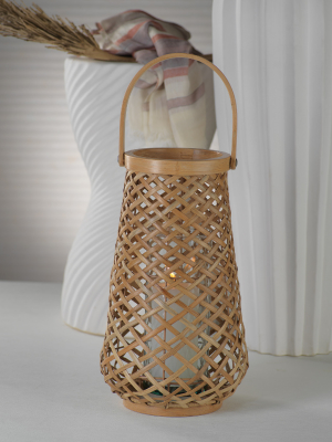 Maris Rattan Lantern