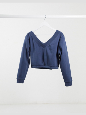 Reebok Training Cropped Sweater In Blue