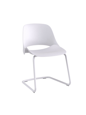 Trea Chair