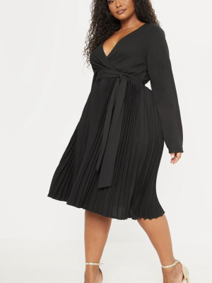 Plus Black Long Sleeve Pleated Midi Dress