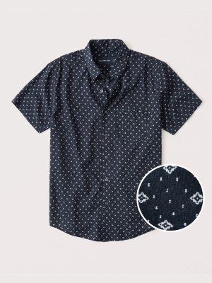 Short-sleeve Button-up Shirt