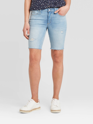 Women's Mid-rise Short Jean Shorts - Universal Thread™ Light Wash