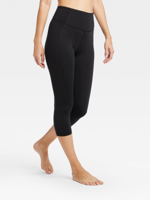 Women's Contour Power Waist High-waisted Capri Leggings 20" - All In Motion™ Black