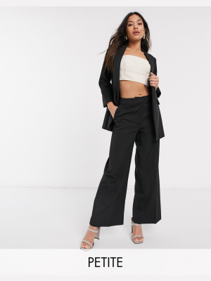 New Look Petite Wide Leg Pants In Black