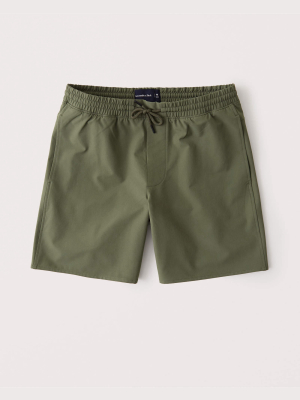 Traveler Pull-on Shorts