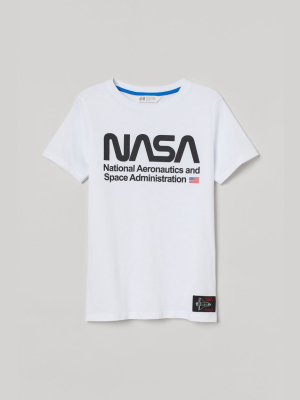 T-shirt With Printed Design