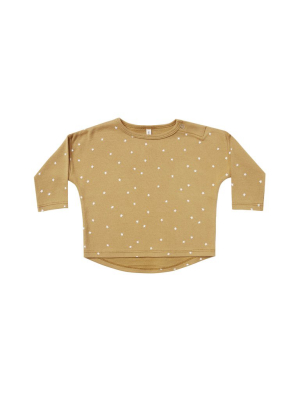 Quincy Mae Long Sleeve Baby Tee In Gold