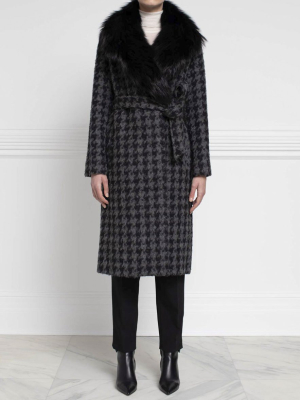 The Annika Houndstooth Coat With Fox Fur Collar