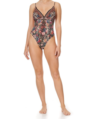 Tri One Piece Liv A Little