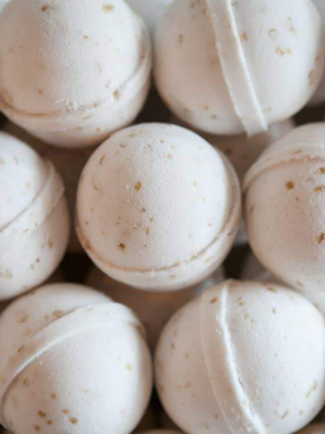 Bath Bomb | Oatmeal Milk + Honey | Old Whaling Co.