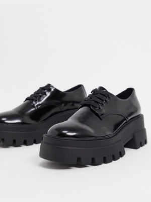 Pull&bear Chunky Patent Brogue In Black