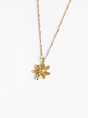 Flower Charm Necklace In Gold