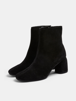 Bombay Black Suede Heeled Boots