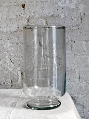 Pied Douce Hurricane Vase