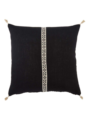 Jaipur Living Taiga Loma Pillow