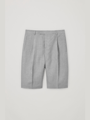 Knee-length Linen Shorts