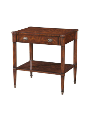 Pied-e-terre Side Table