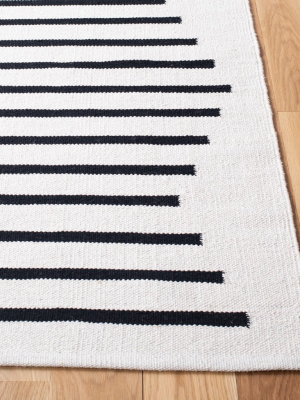 Ivory/ Black Coastal Rug