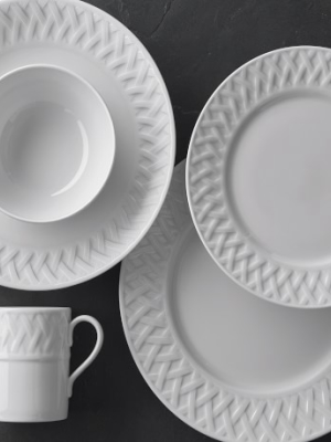 Apilco Cassis Porcelain 16-piece Dinnerware Set