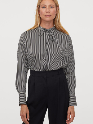 Tie-collar Blouse