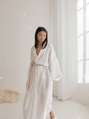 The 02 Robe In White