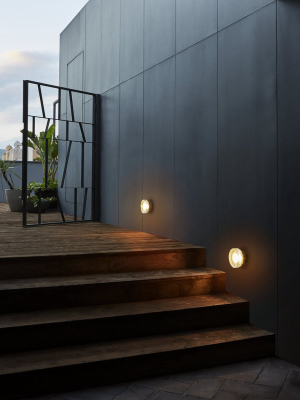 Roc Outdoor Wall Lamp