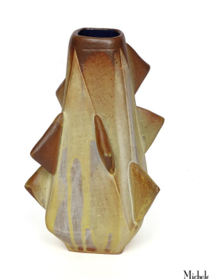 Pointy Golden Moon Vase