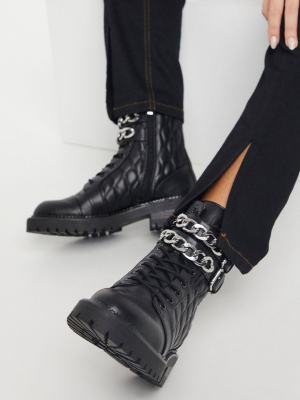 Stradivarius Quilted Boots With Chain Detail In Black